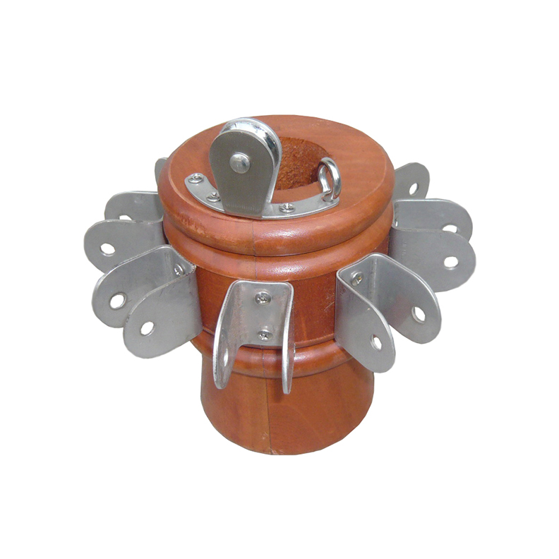 Top sliding hub for large patio umbrellas